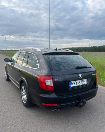 Skoda Superb cena 16000 przebieg: 546000, rok produkcji 2010 z Wyszków małe 137